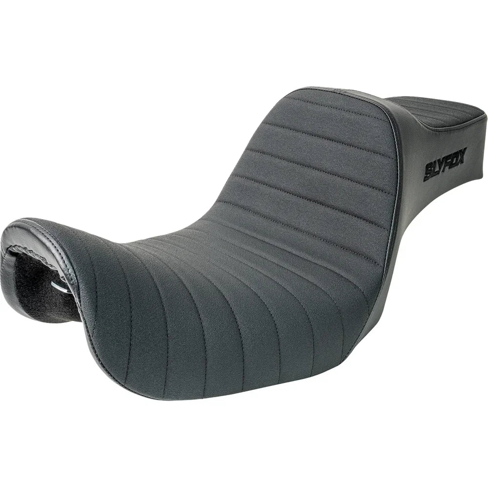 Asiento SLYFOX High Noon Vinyl Classic Stitch Black Logo Dyna '06-'17