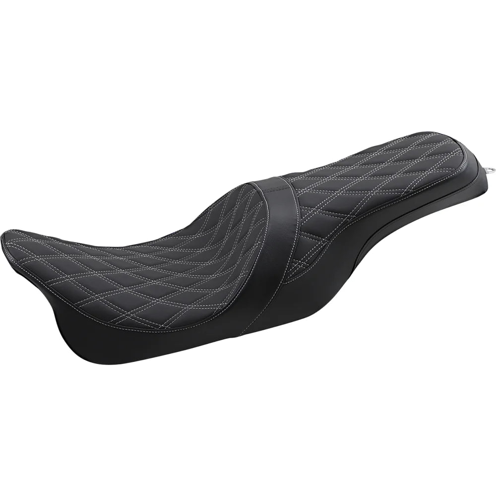Asiento predator posicionado hacia adelante