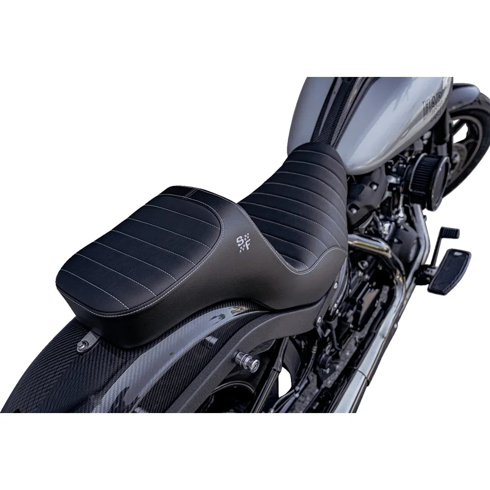 Asiento SLYFOX Chariot Black Classic Stitch Silver Logo FLSB '18-'21/FXLR '18-'26