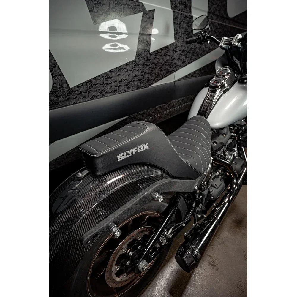 Asiento SLYFOX High Noon Vinyl Classic Stitch Silver Logo FL/FX '18-'24
