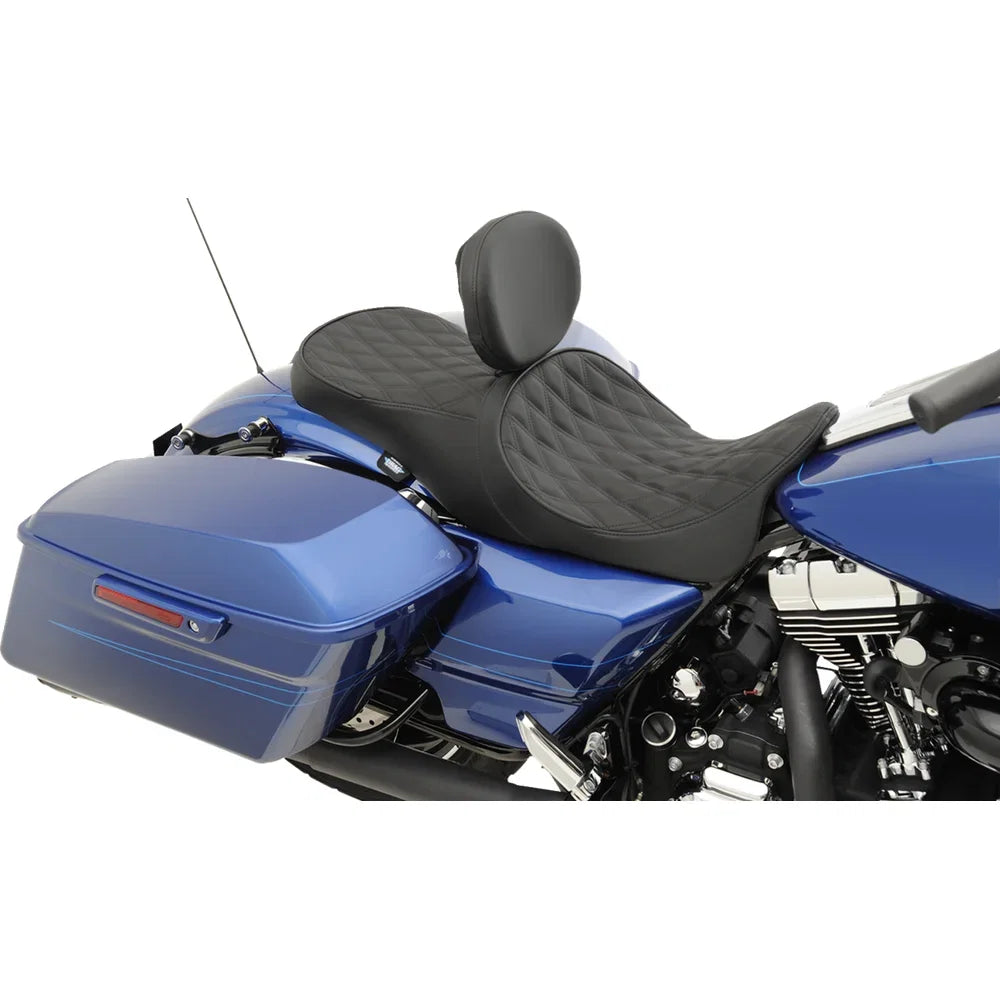 Asiento touring de cuero de perfil bajo para 2 personas, posicionado hacia adelante