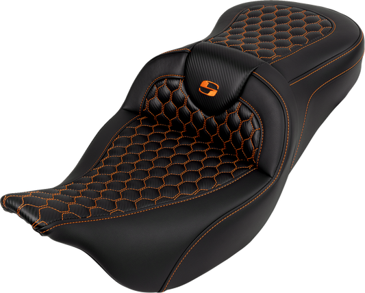 Asiento Honeycomb Roadsofa™ - Asiento RoadSofa™ - Honeycomb - Costura naranja - sin respaldo - FLH/FLT '08-'23