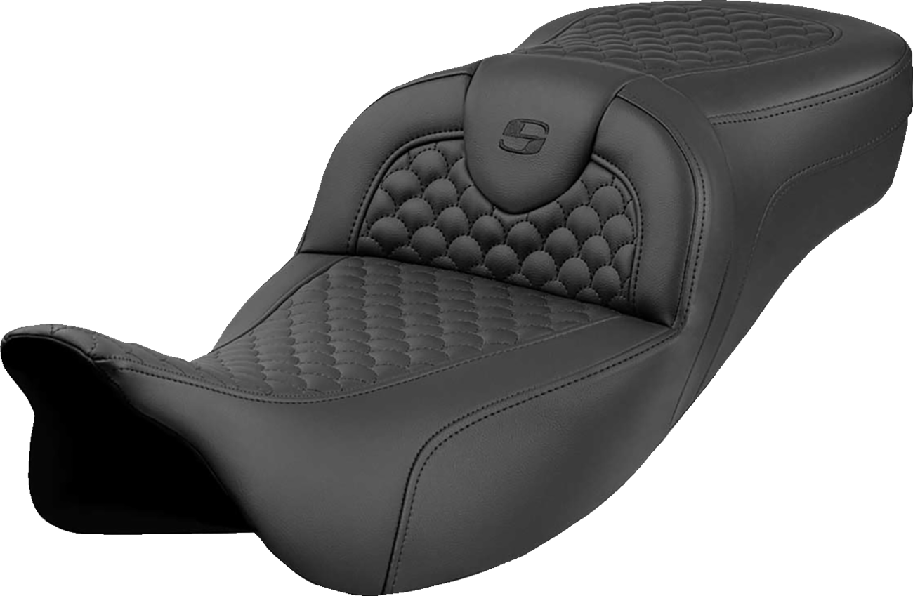 Asiento Dragon Scale Stitch RoadSofa™ - Asiento de alcance extendido Roadsofa™ - Dragon Scale Stitch - Punto negro - sin respaldo - FLH/FLT '08-'24