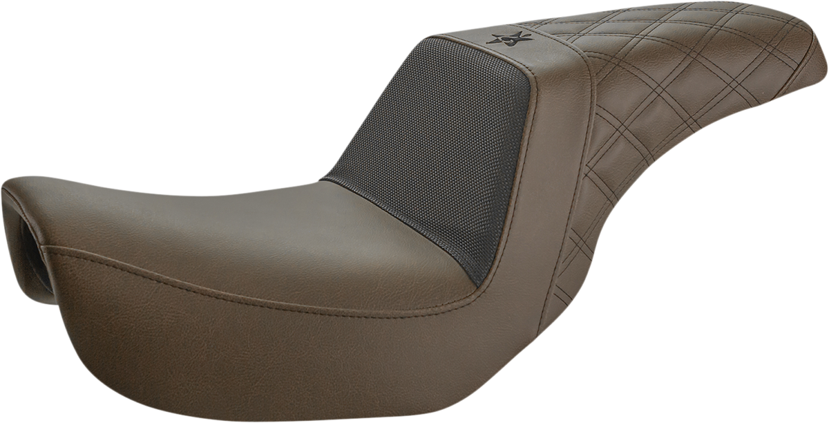 Asiento con pinza de rendimiento de Unknown Industries