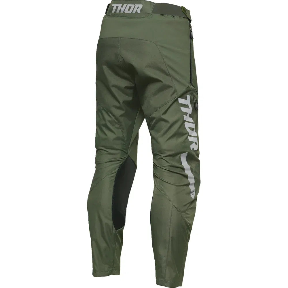 Pantalones terrain en las botas