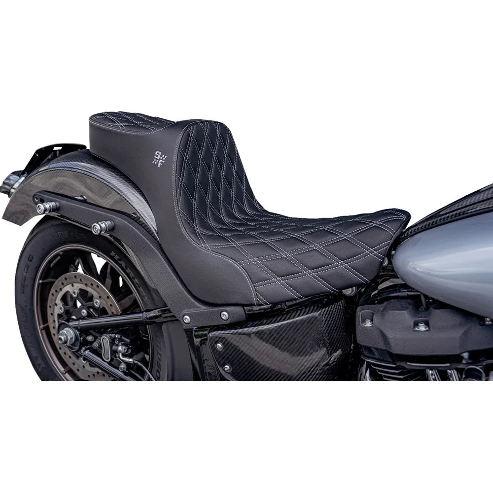 Asiento SLYFOX Chariot Black Double Diamond Stitch Silver Logo FLSB '18-'21/FXLR '18-'26