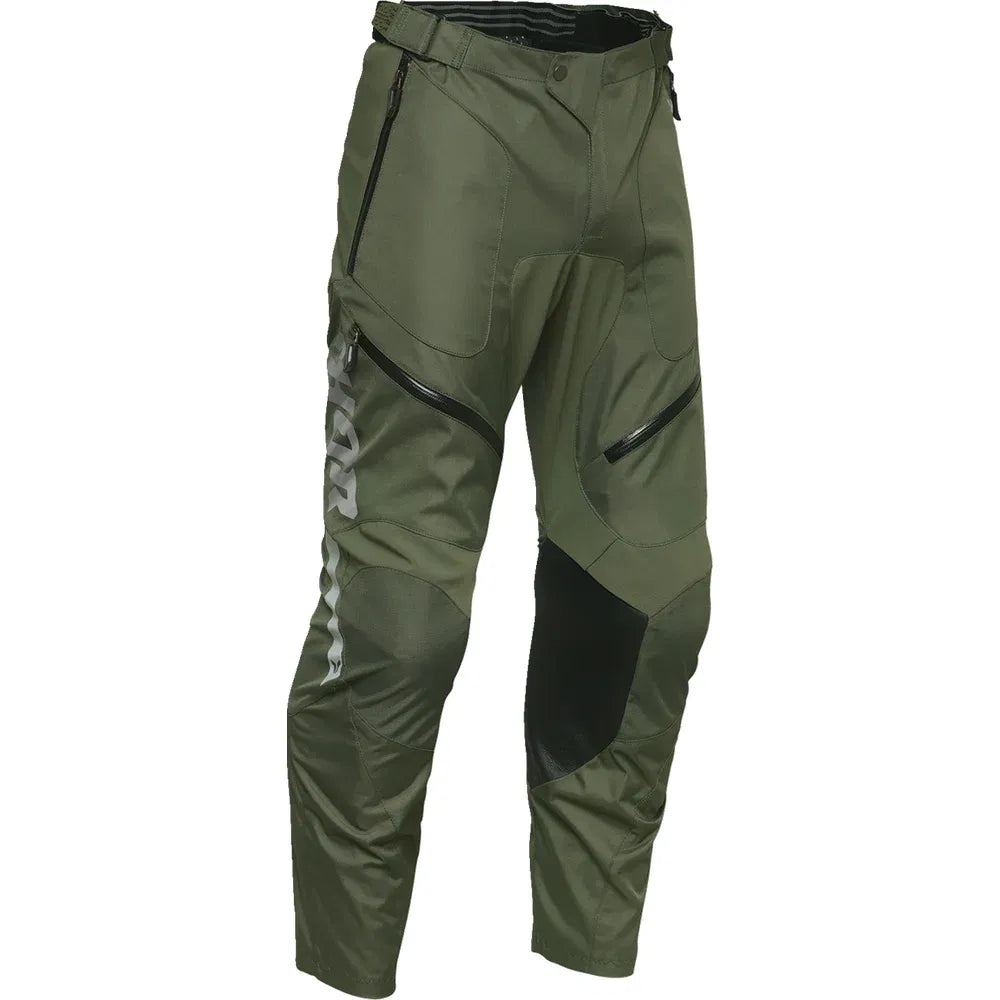 Pantalones terrain en las botas