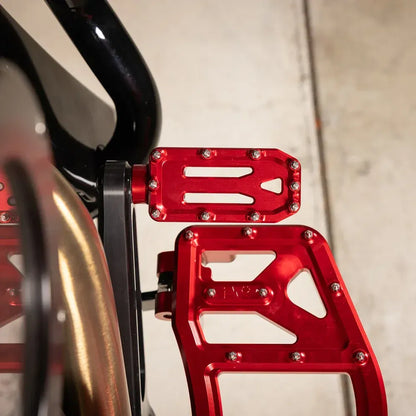 Pedal de freno agresor