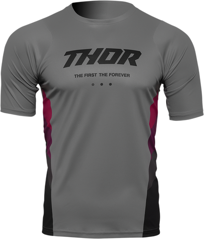 Camiseta Assist React de manga corta