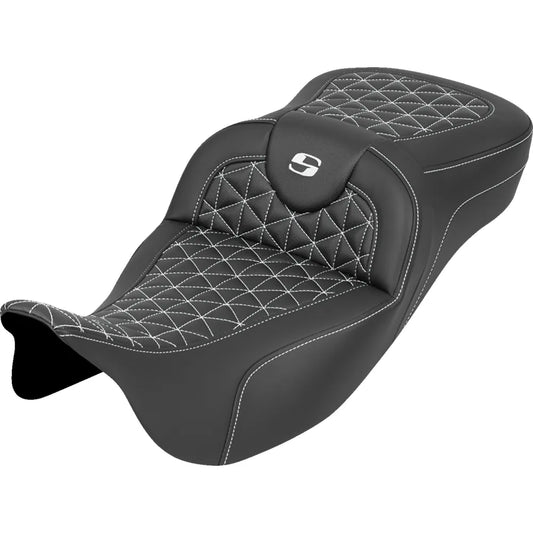 Asiento RoadSofa™ Tri Gripper - Asiento RoadSofa™ Tri Gripper - Alcance extendido - Costura blanca - sin respaldo - FLH/FLT '08-'25
