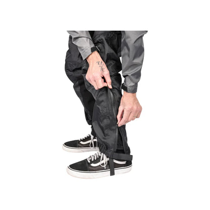 Pantalones de lluvia misión