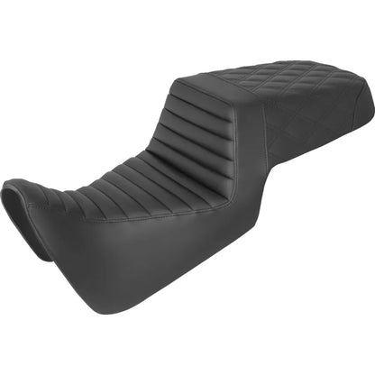 Asiento elevado con costura de celosía - Asiento elevado - Tuck-n-Roll delantero/cosido de celosía trasero - Negro - Pan America '21-'24