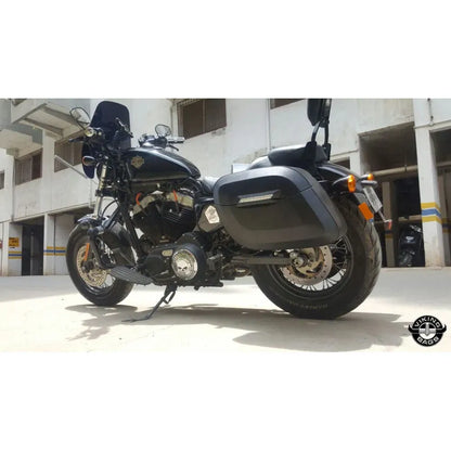 Alforjas rígidas Lamellar Raven Extra Large Shock Cut-out Leather Covered para Sportster 48 XL1200X