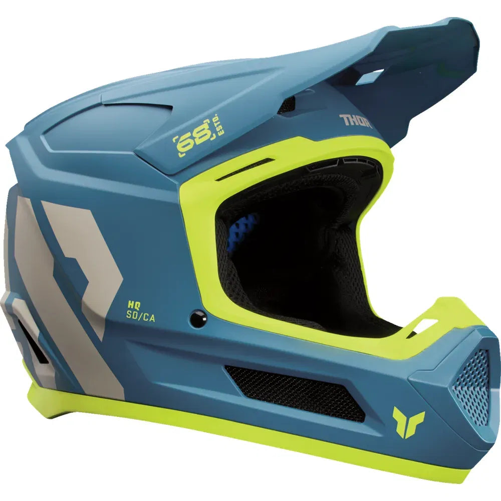 Casco de forja de flota juvenil