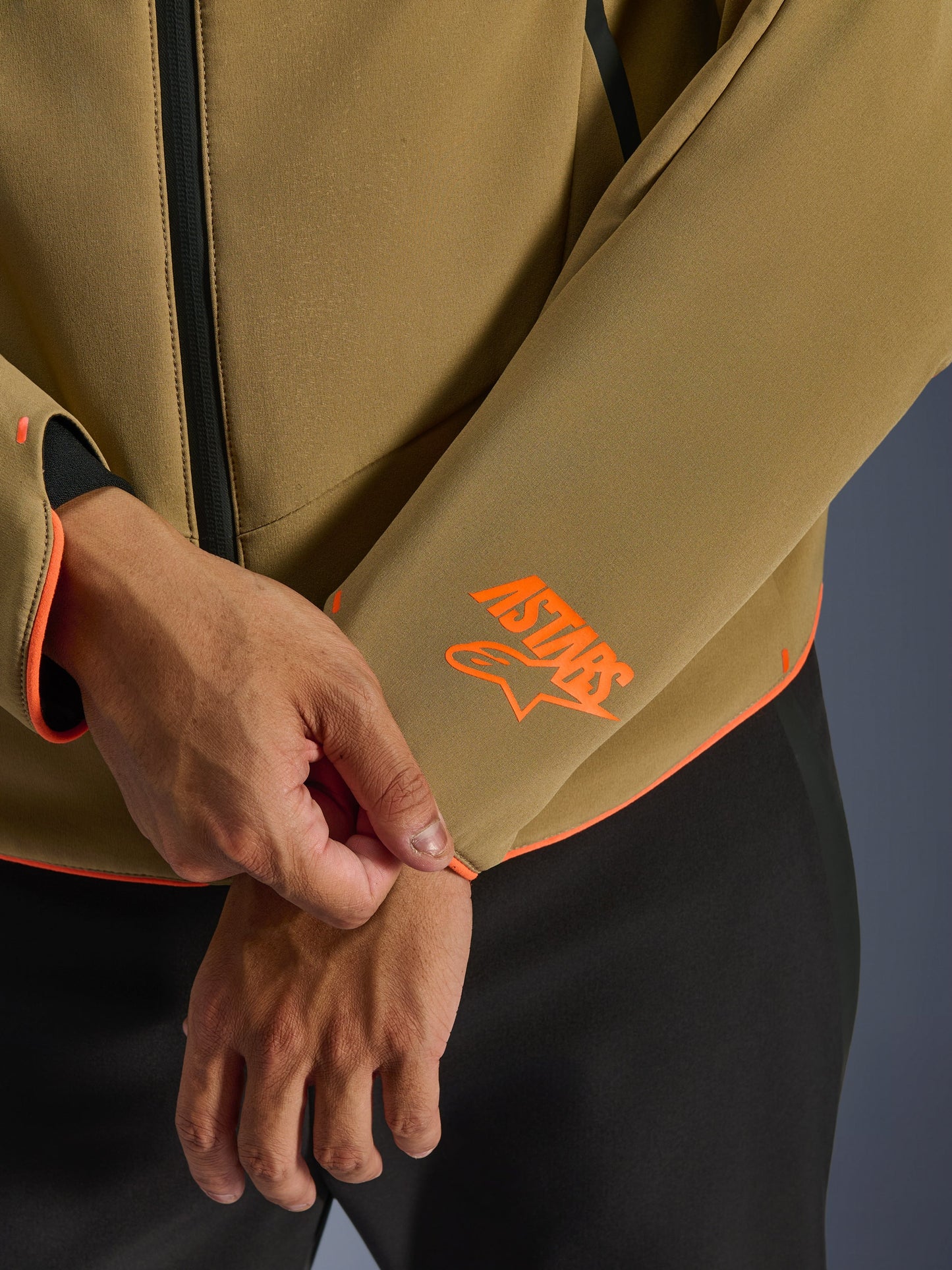Chamarra Alpinestars Aeroshell WP - Caqui/Negro/Naranja fluo