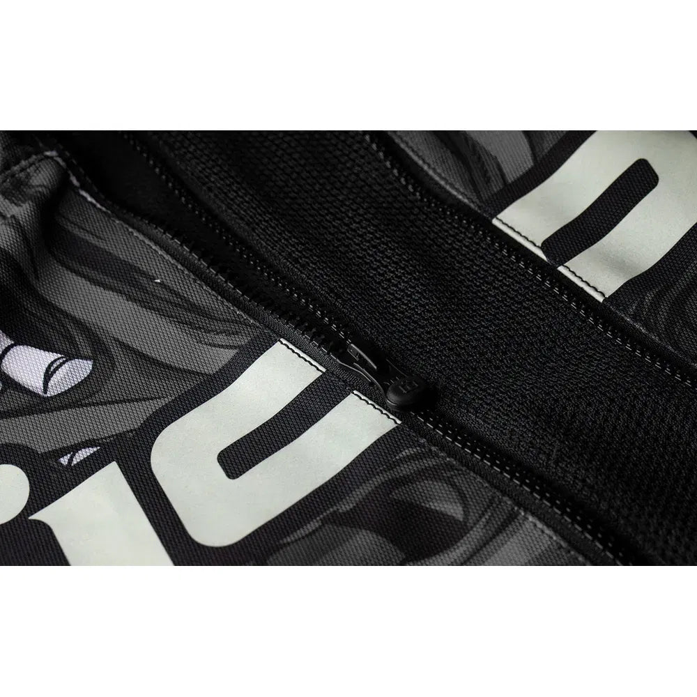 Chamarra Icon Airform Manik'r - Negra