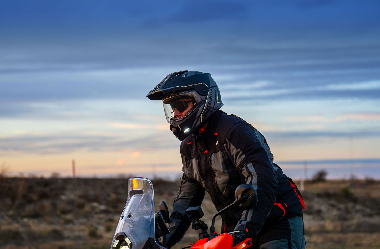 Casco Sena OUTLANDER
