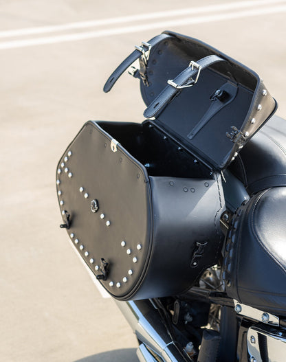 35L - Legacy Extra Large Studded Leather Motocicleta Alforjas para Harley Softail Heritage FLSTC/I