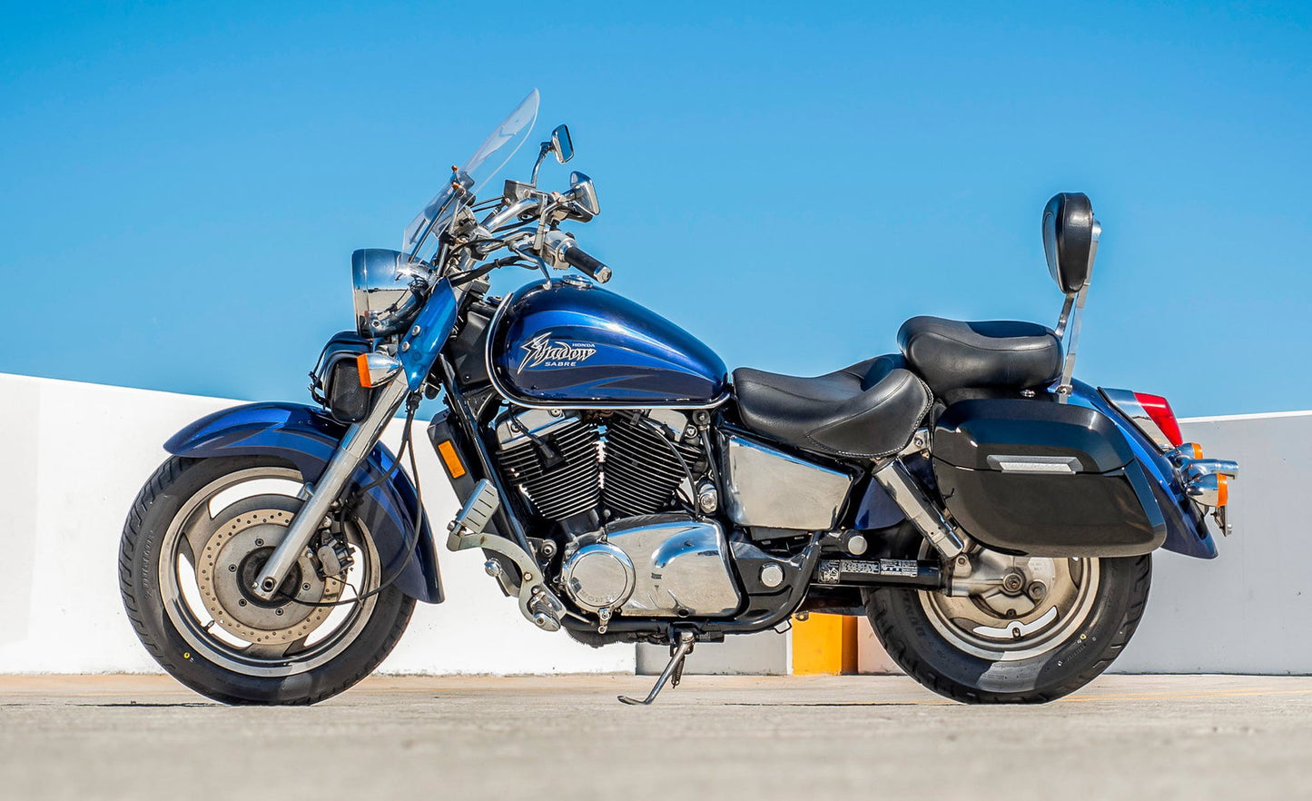 36L - Lamellar Raven Extra Large Honda Shadow 1100 Sabre Shock Cut-out Painted Motocicleta Hard Alforjas