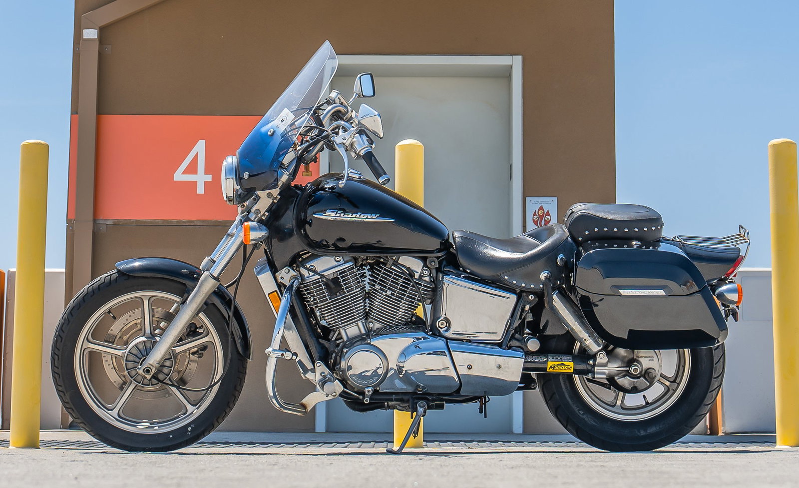 36L - Lamellar Raven Extra Large Honda Shadow 1100 Spirit Shock Cut-out Painted Motocicleta Hard Alforjas