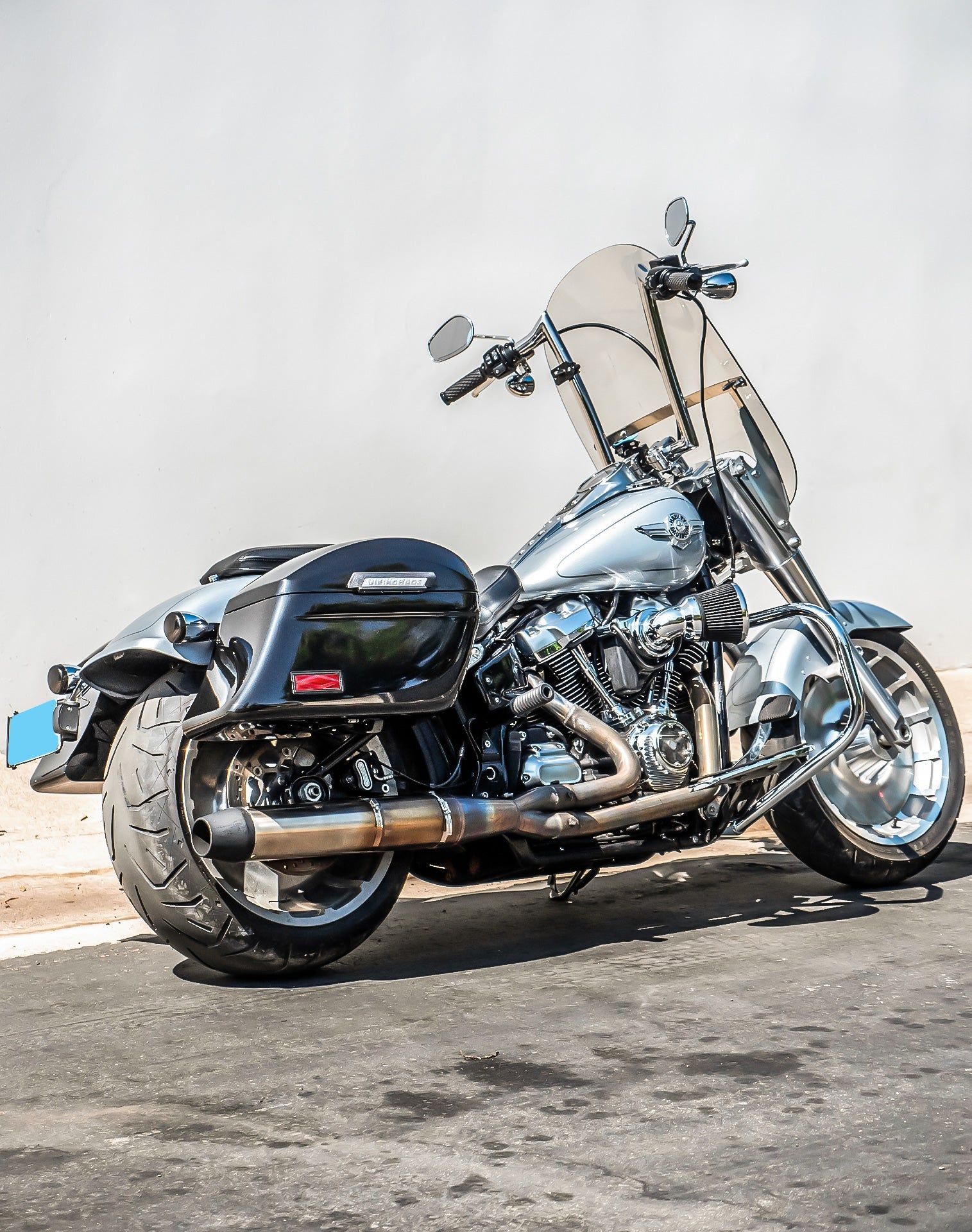 44L - Lamellar Stallion Extra Large Painted Motocicleta Hard Alforjas para Harley Softail Fat Boy FLFB/S