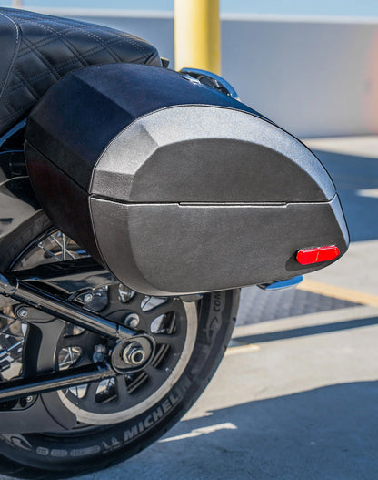 28L - Phantom Large Leather Wrapped Motocicleta Hard Alforjas para Harley Softail Heritage FLHC/S