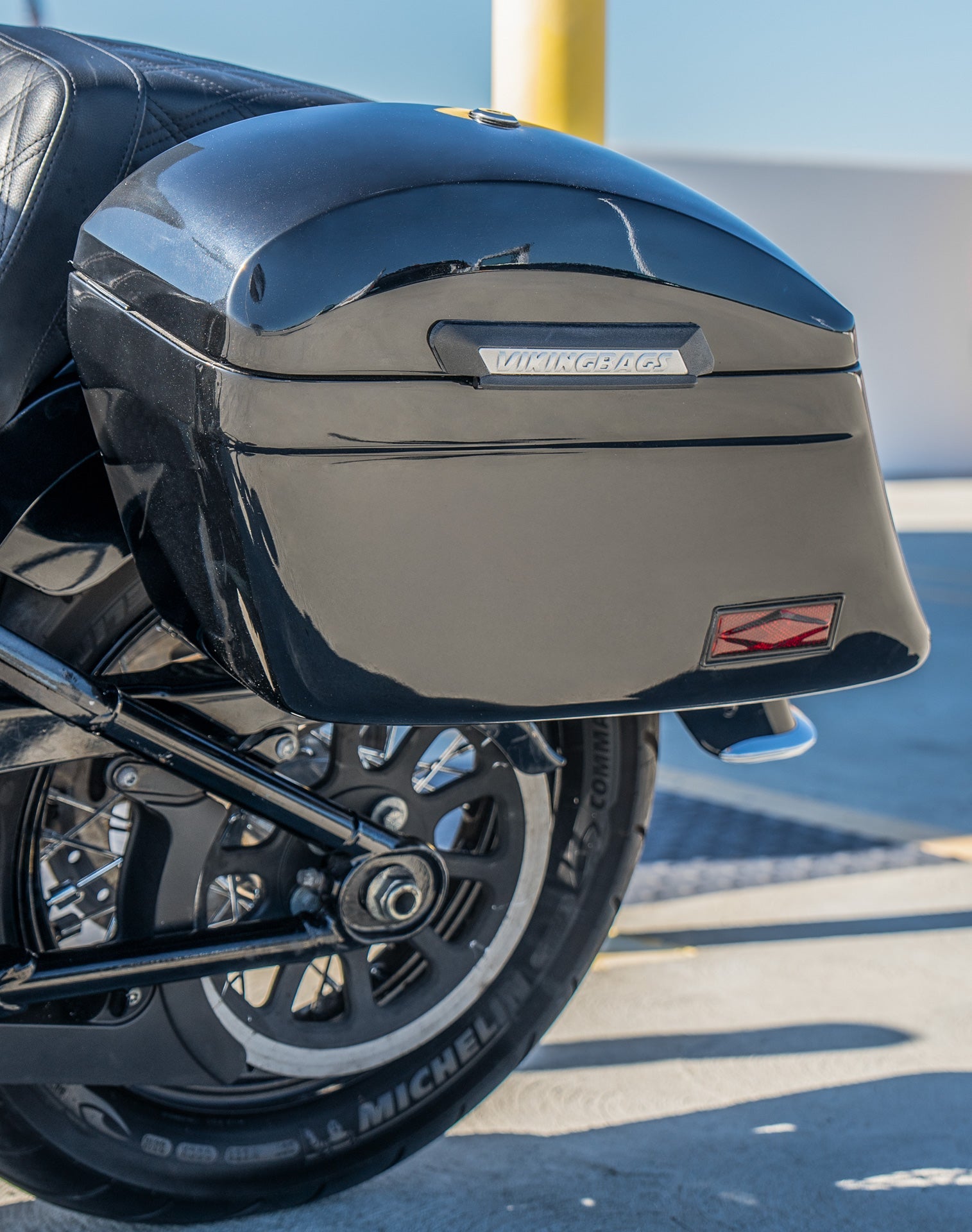 44L - Lamellar Stallion Extra Large Painted Motocicleta Hard Alforjas para Harley Softail Heritage FLHC/S