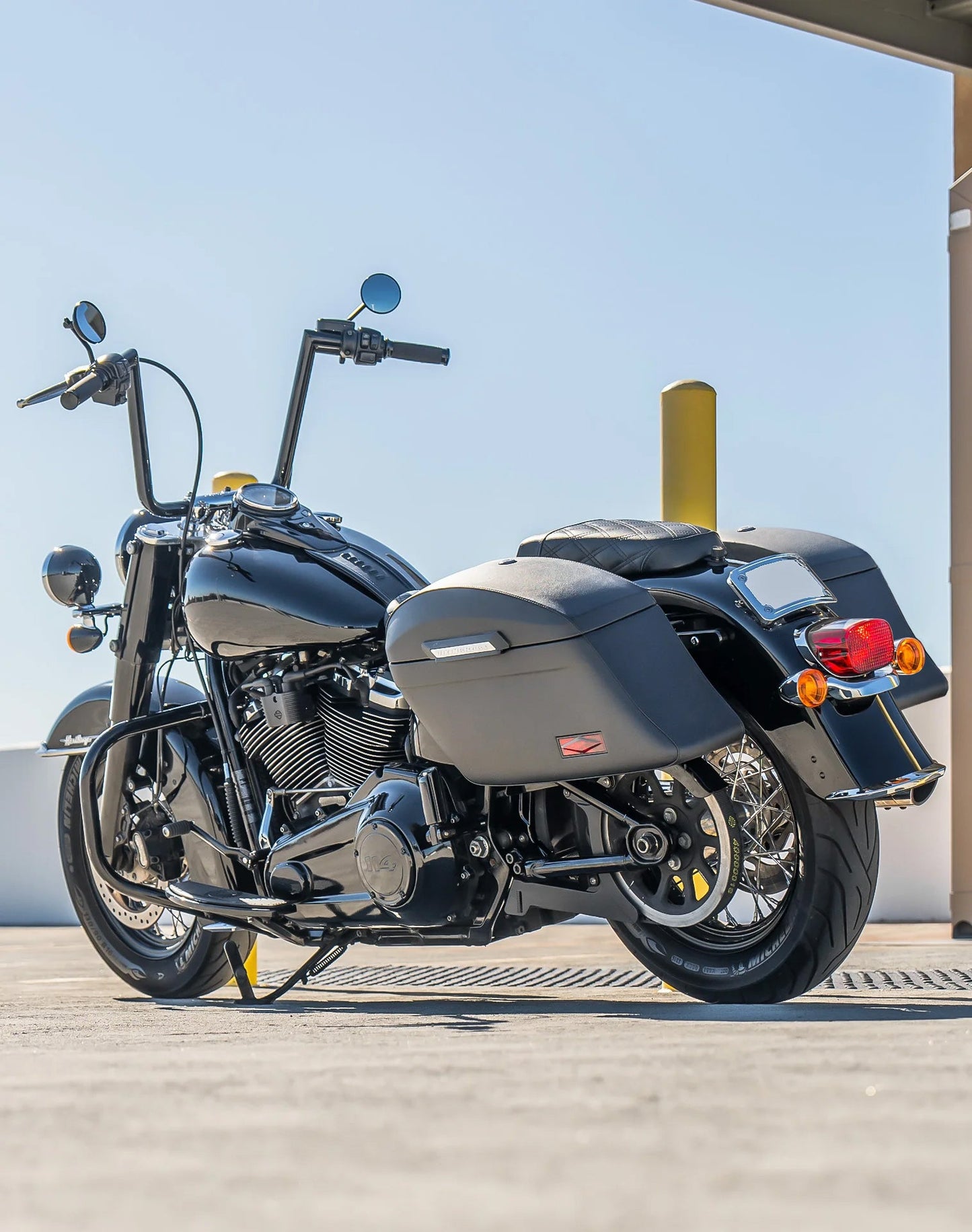 44L - Lamellar Stallion Extra Large Leather Covered Motocicleta Hard Alforjas para Harley Softail Heritage FLHC/S