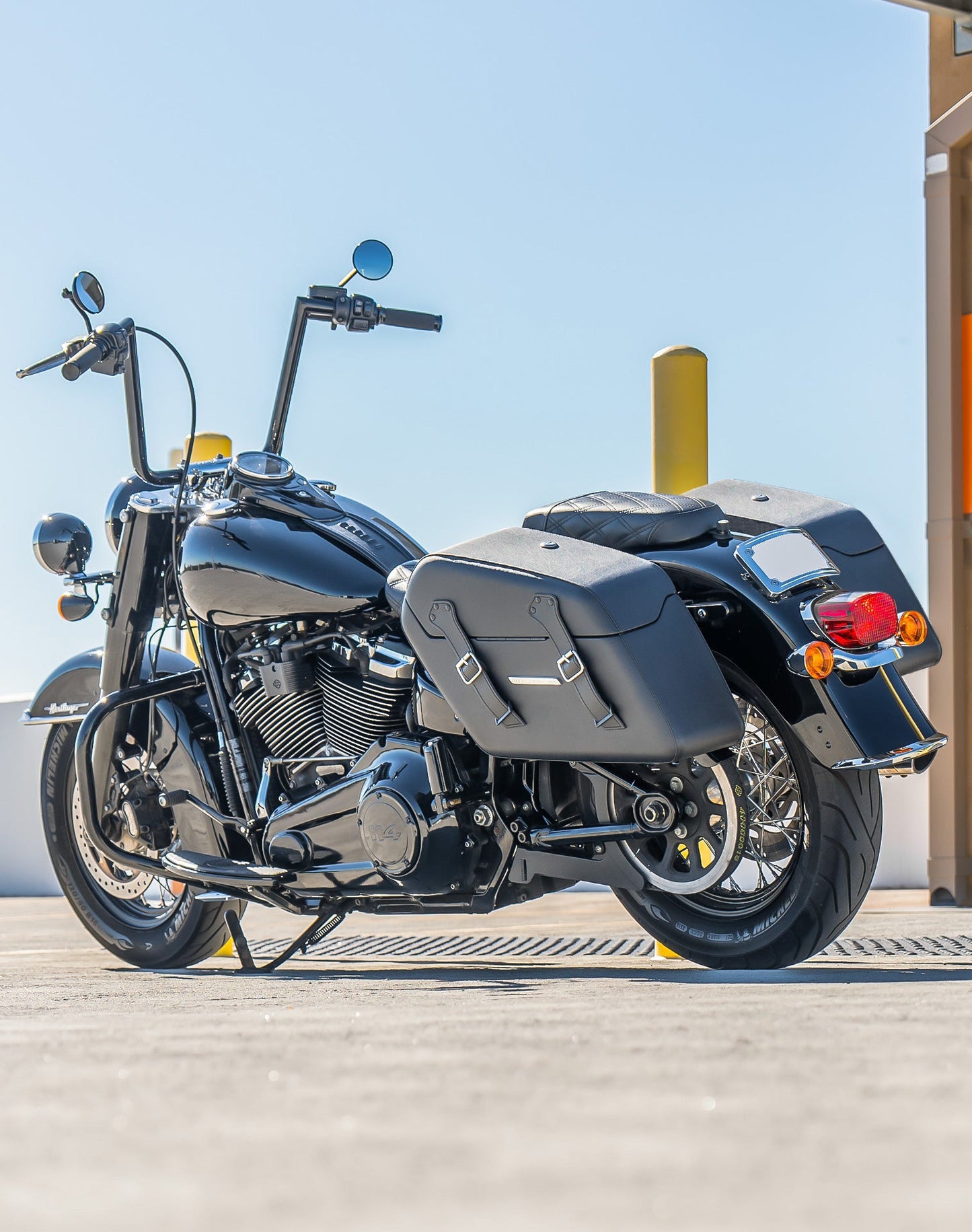 42L - Baldur Extra Large Leather Wrapped Motocicleta Hard Alforjas para Harley Softail Heritage FLHC/S
