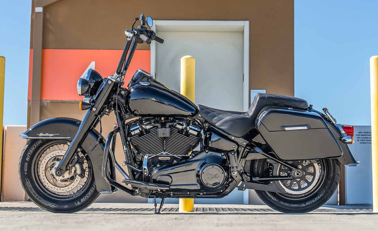 42L - Baldur Extra Large Painted Motocicleta Hard Alforjas para Harley Softail Heritage FLHC/S