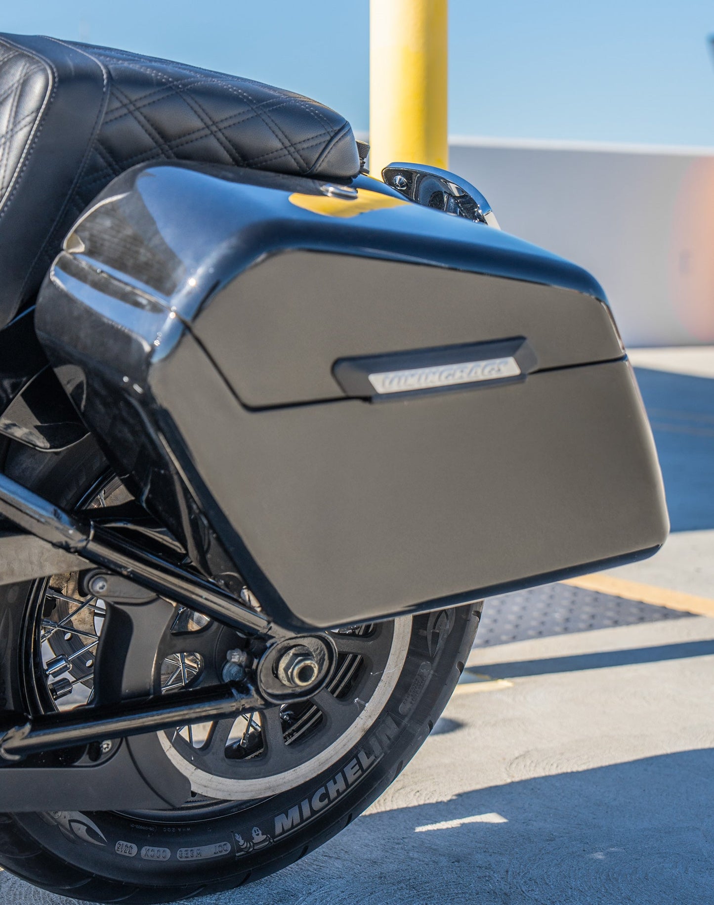 42L - Baldur Extra Large Painted Motocicleta Hard Alforjas para Harley Softail Heritage FLHC/S
