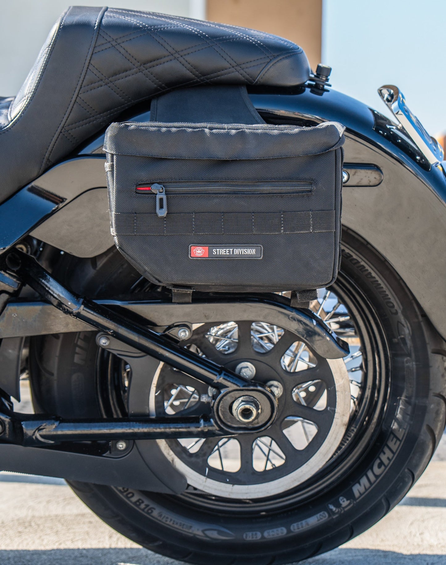 10L - Patriot Small Throw Over Alforjas para Harley Softail Heritage FLHC/S