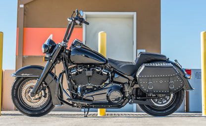 35L - Legacy Extra Large Studded Leather Motocicleta Alforjas para Harley Softail Heritage FLHC/S