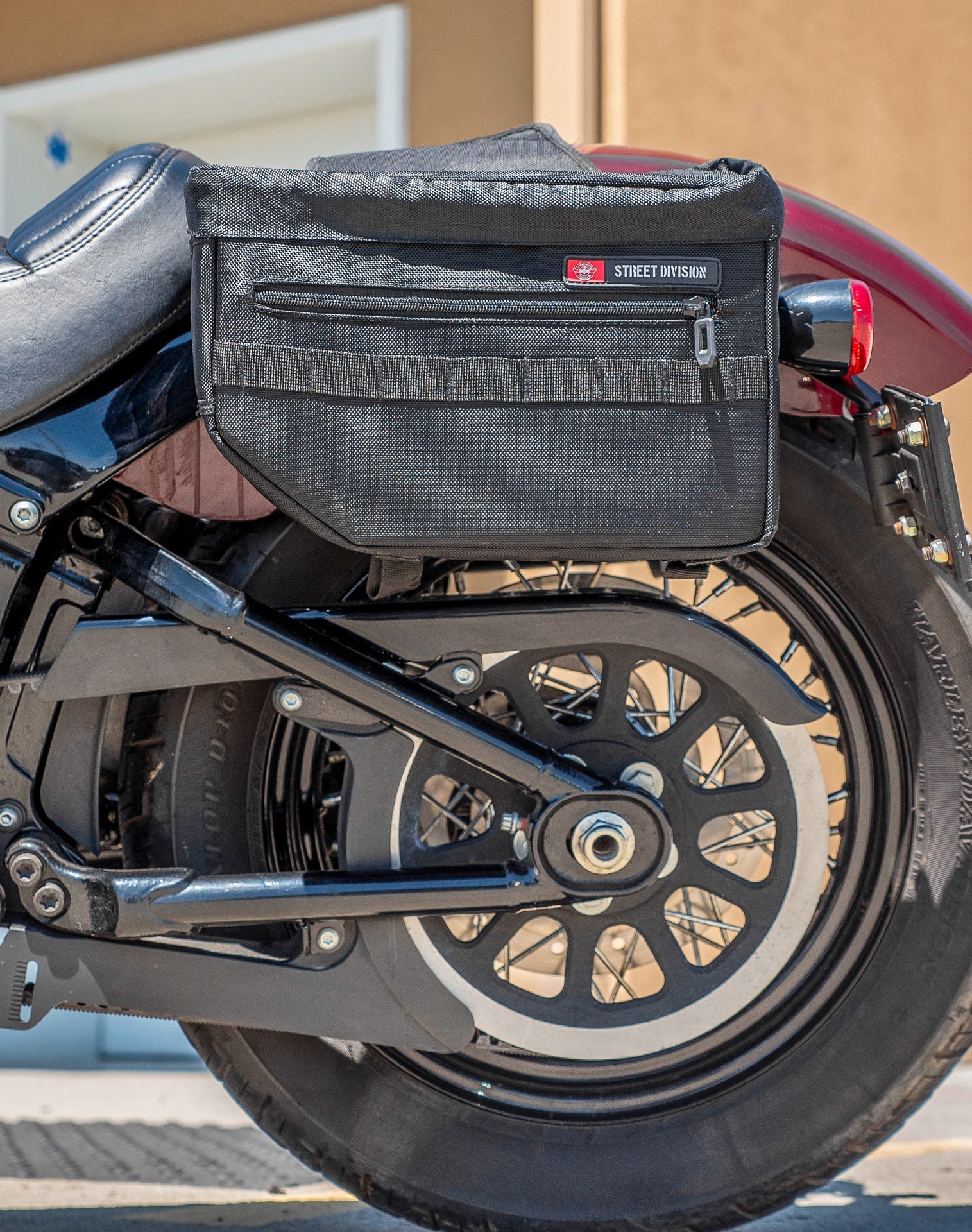 18L - Patriot Medium Throw Over Alforjas para Harley Softail Slim FLSL