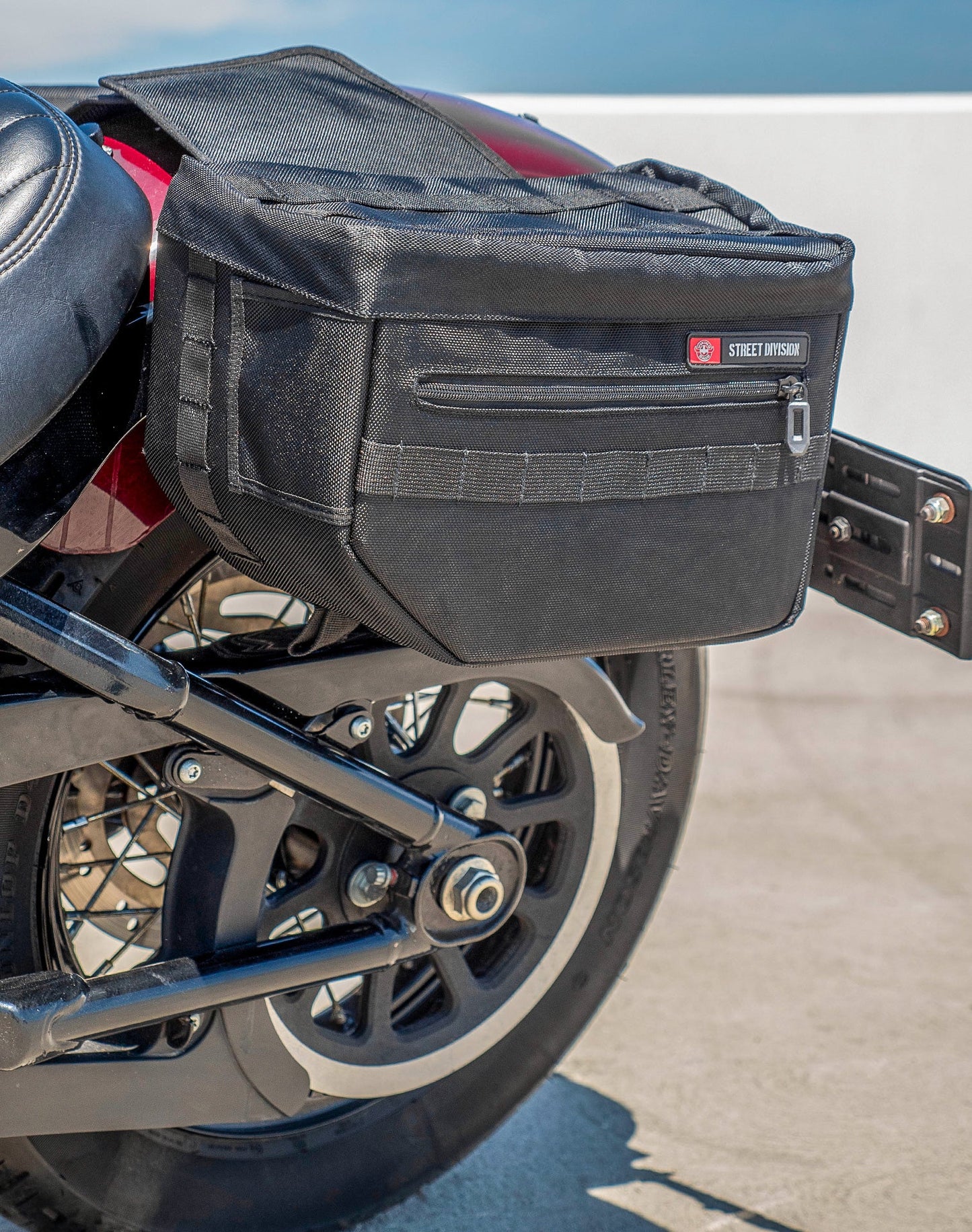 18L - Patriot Medium Throw Over Alforjas para Harley Softail Slim FLSL