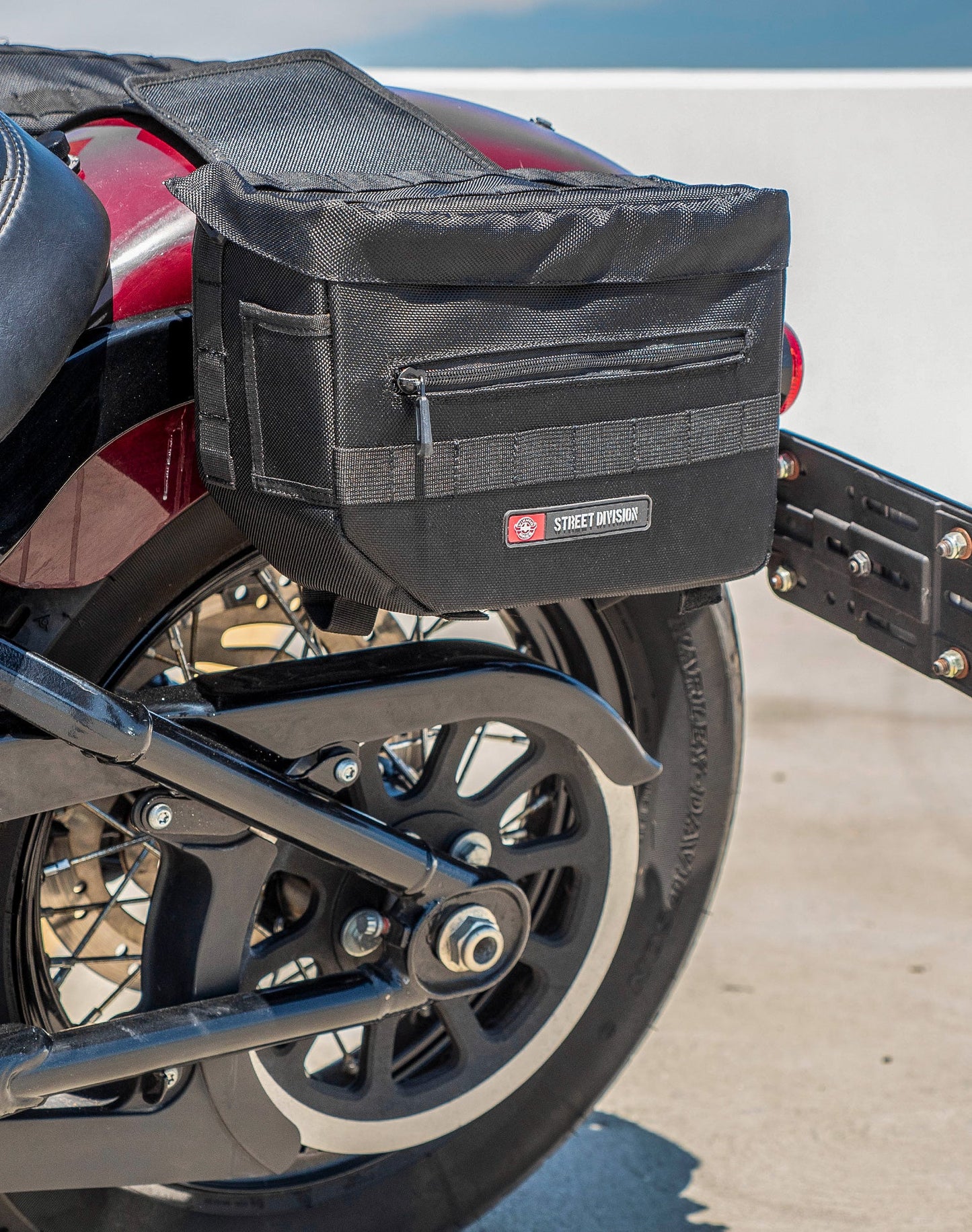 10L - Patriot Small Throw Over Alforjas para Harley Softail Slim FLSL