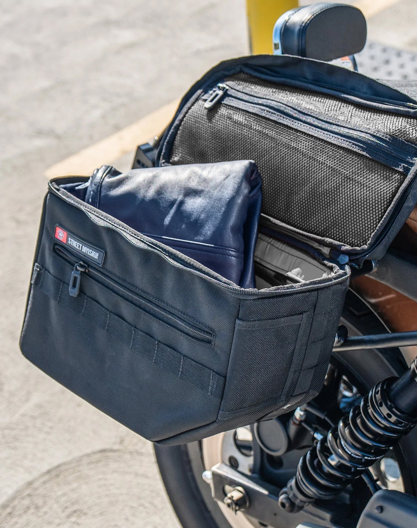 18L - Patriot Medium Throw Over Alforjas para Harley Dyna Super Glide Custom FXDC/I