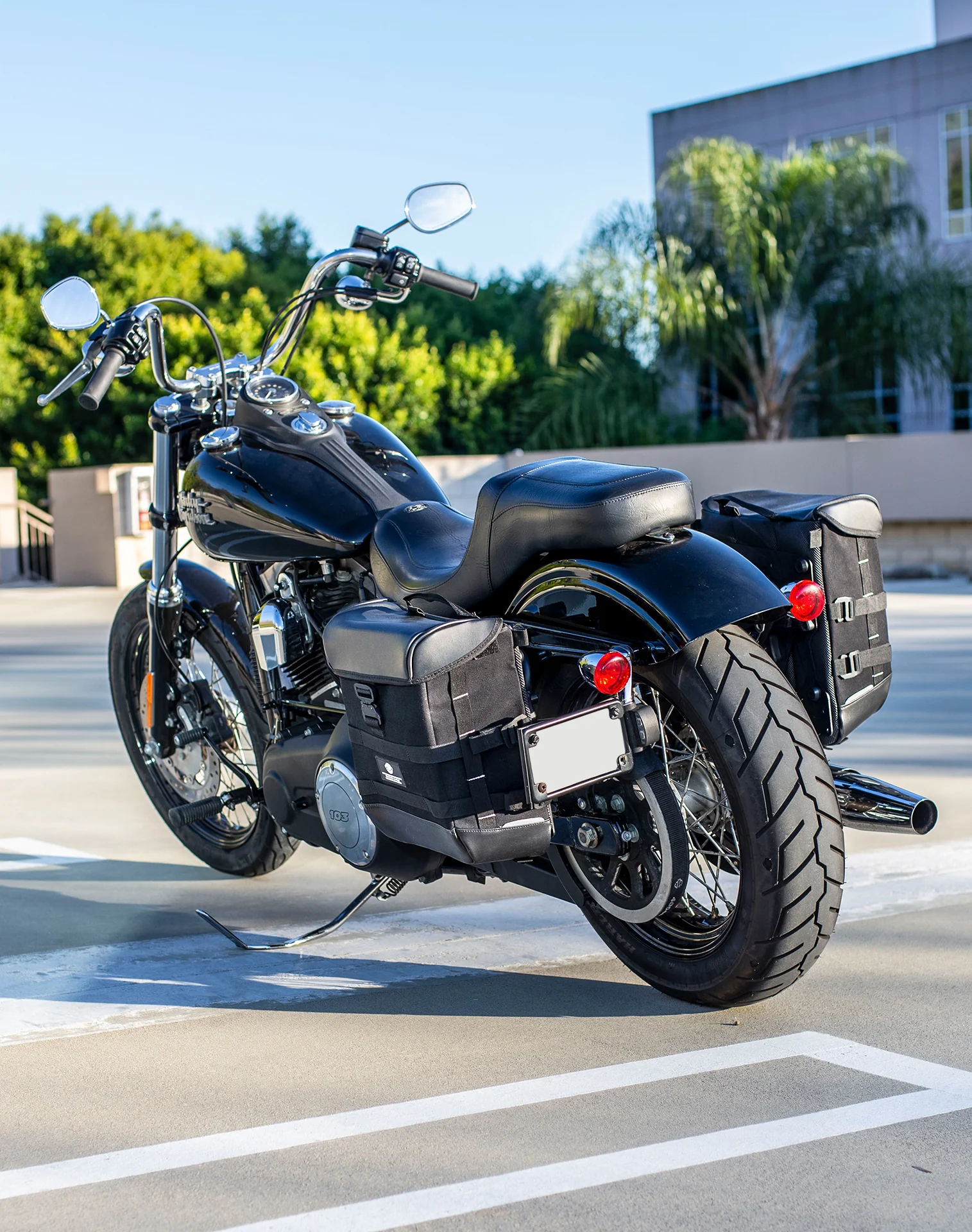 15L - Incognito Quick Mount Medium Solo Alforja (Left Only) para Harley Dyna Low Rider S FXDLS