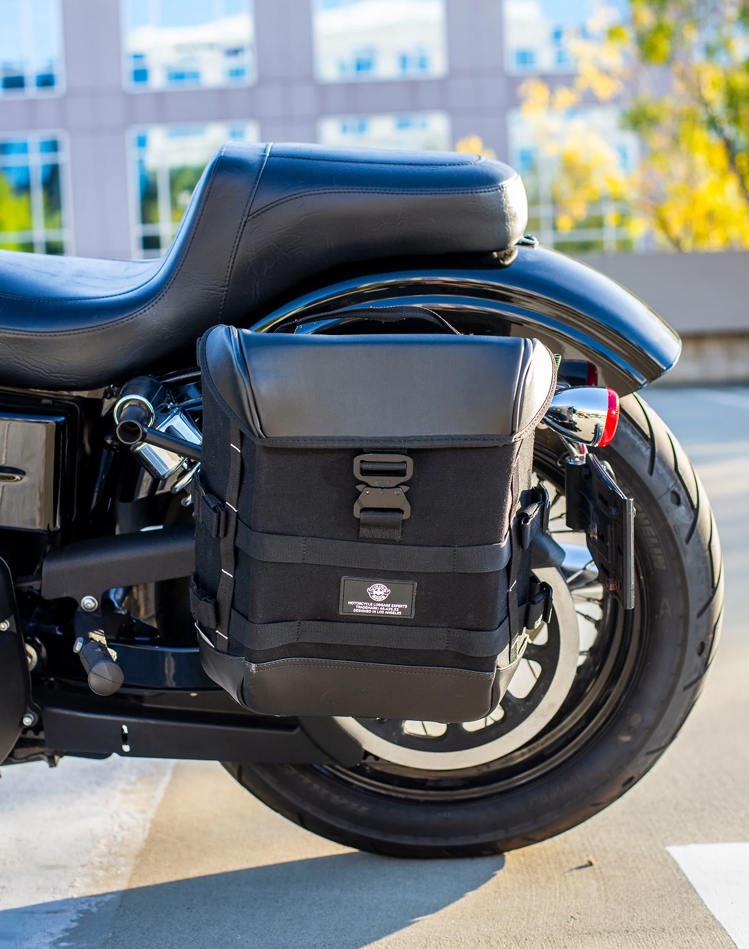 15L - Incognito Quick Mount Medium Solo Alforja (Left Only) para Harley Dyna Low Rider S FXDLS