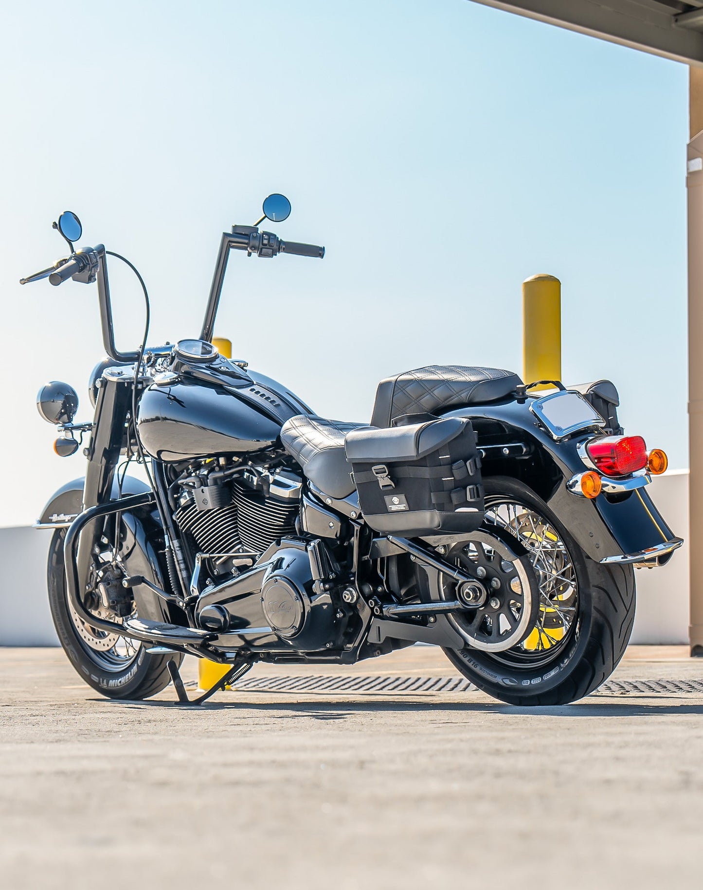 10L - Incognito Quick Mount Small Solo Motocicleta Alforja (Left Only) para Harley Softail Heritage FLHC/S