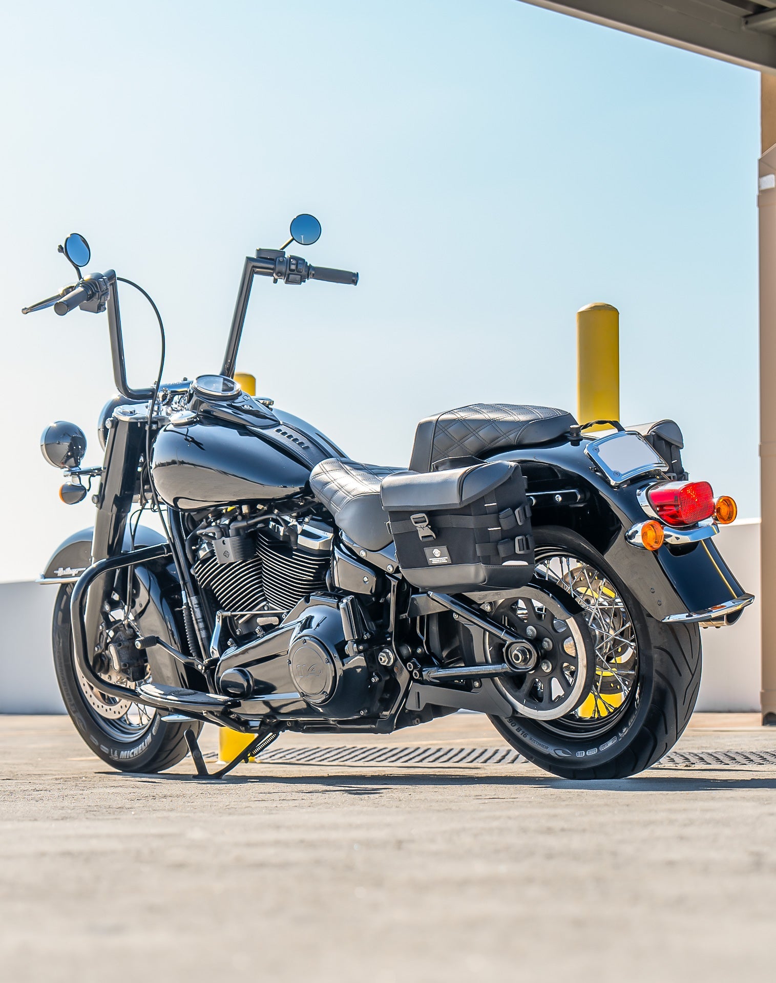 10L - Incognito Quick Mount Small Solo Motocicleta Alforja (Left Only) para Harley Softail Heritage FLHC/S