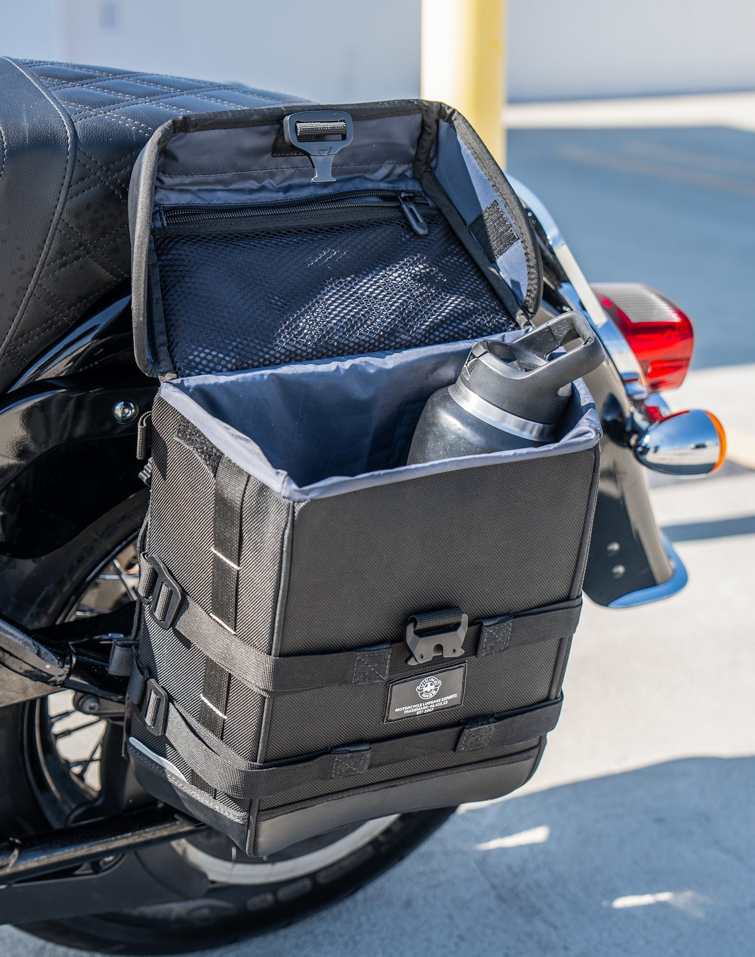 15L - Incognito Quick Mount Medium Solo Motocicleta Alforja (Left Only) para Harley Softail Heritage FLHC/S