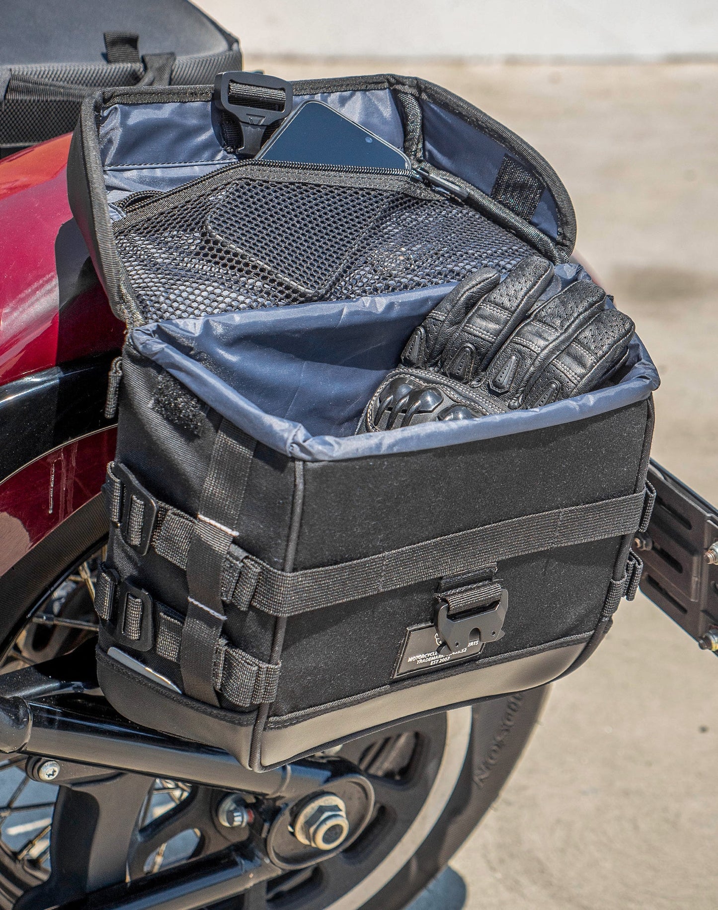 10L - Incognito Quick Mount Small Solo Motocicleta Alforja (Left Only) para Harley Softail Slim FLSL