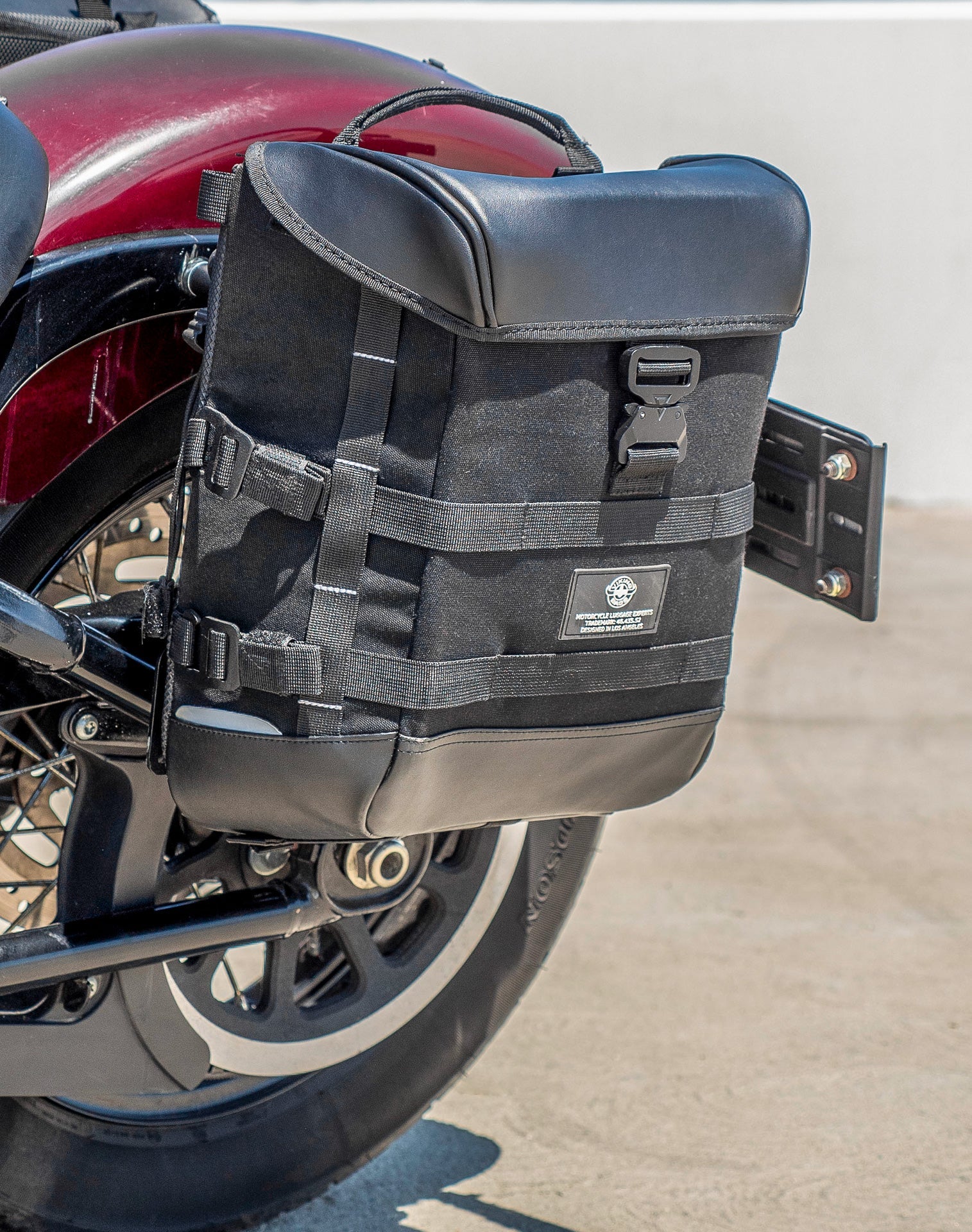 15L - Incognito Quick Mount Medium Solo Motocicleta Alforja (Left Only) para Harley Softail Slim FLSL