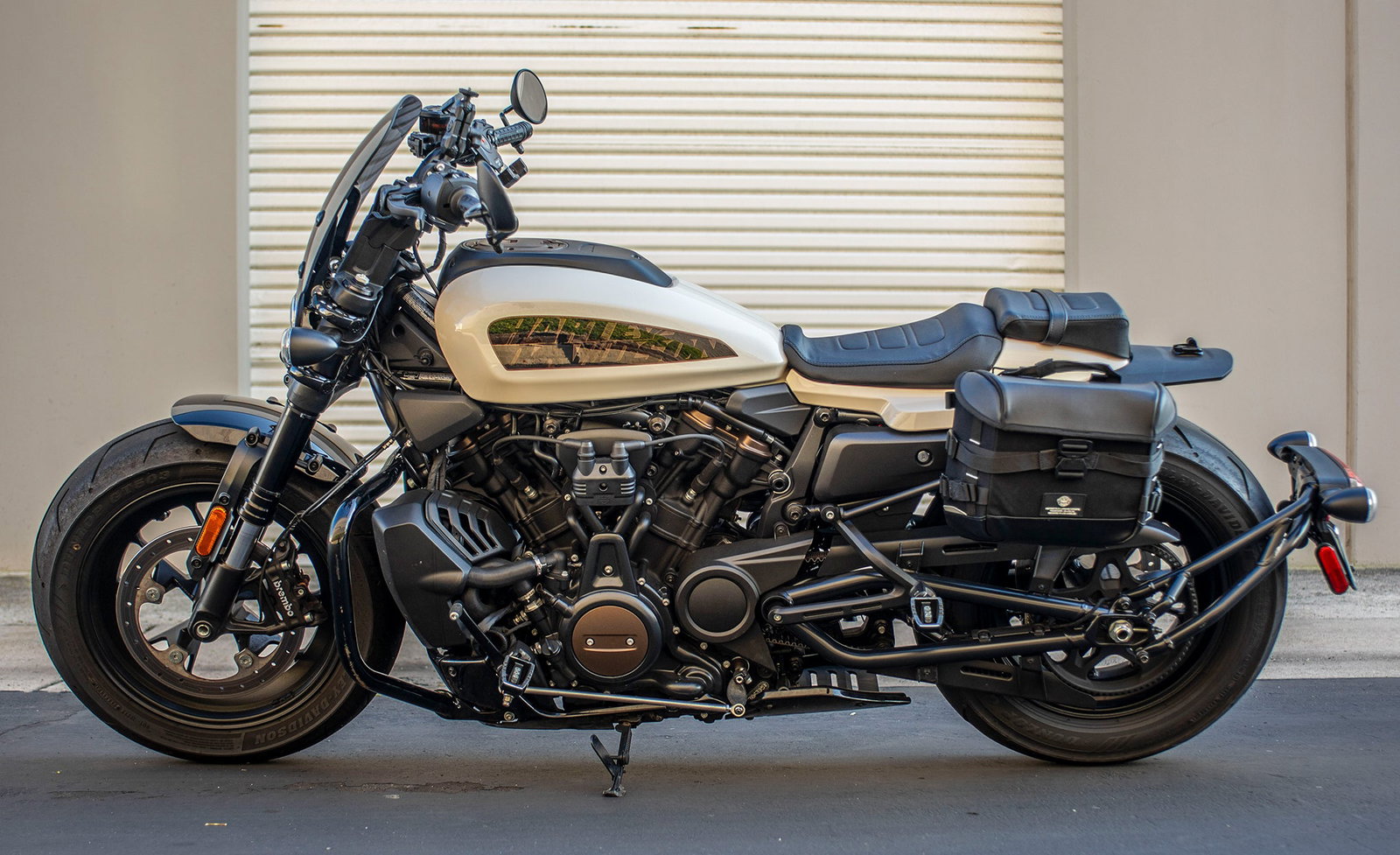 10L - Incognito Quick Mount Small Solo Alforja (Left Only) para Harley Sportster S (RH1250S) RA1