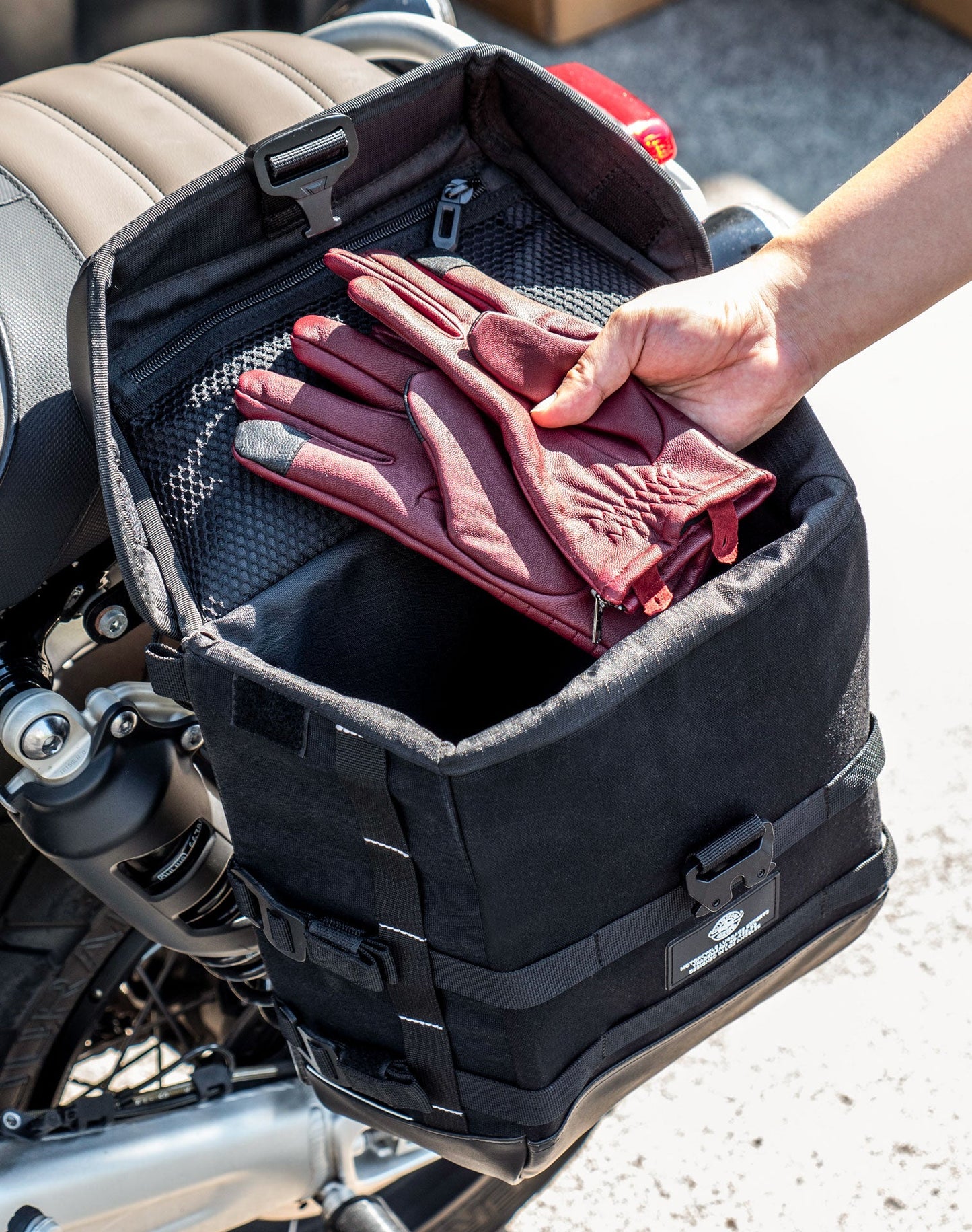 15L - Incognito Quick Mount Medium Triumph Scrambler 1200 Solo Alforja (Left Only)