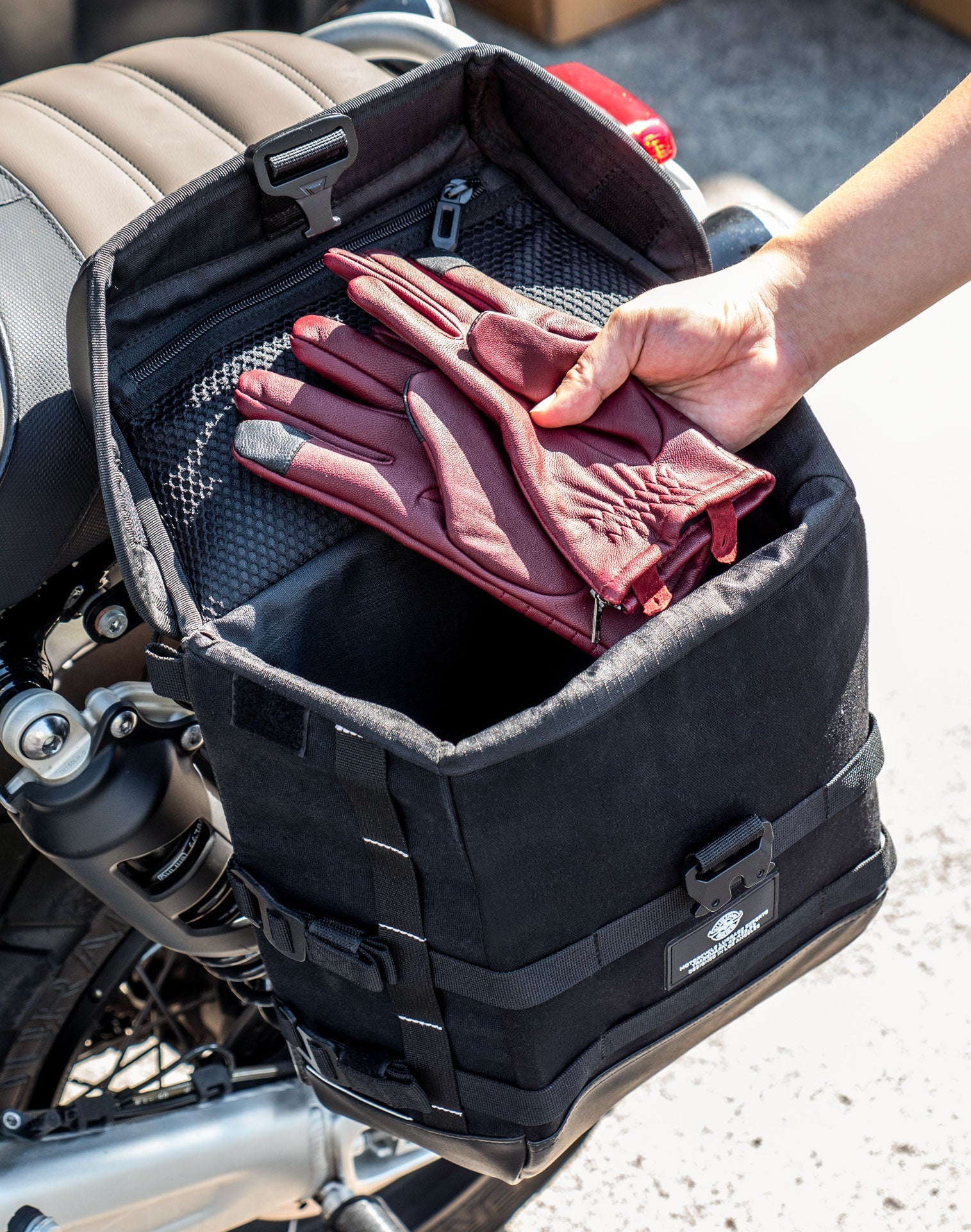 15L - Incognito Quick Mount Medium Triumph Scrambler 1200 Solo Alforja (Left Only)