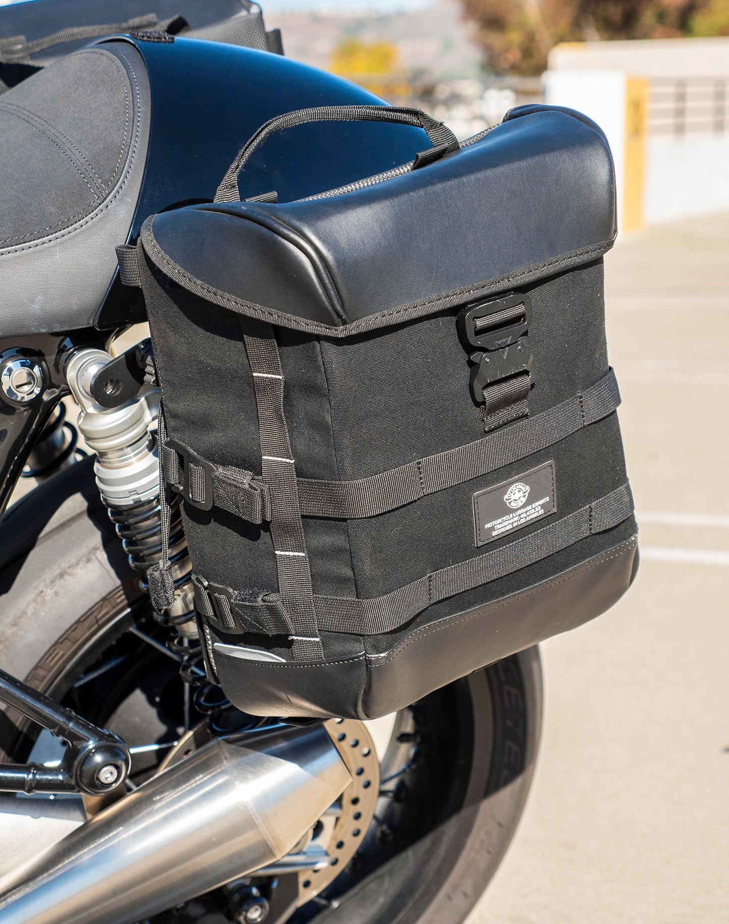 15L - Incognito Quick Mount Medium Triumph Thruxton RS Hard Solo Alforja (Left Only)