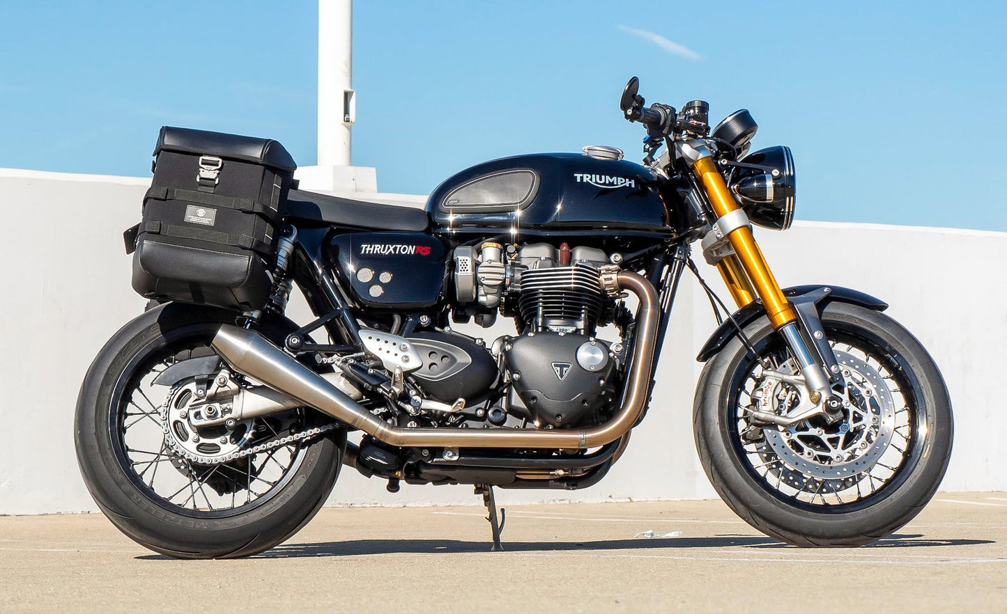 15L - Incognito Quick Mount Medium Triumph Thruxton RS Hard olo Alforja (Right Only)
