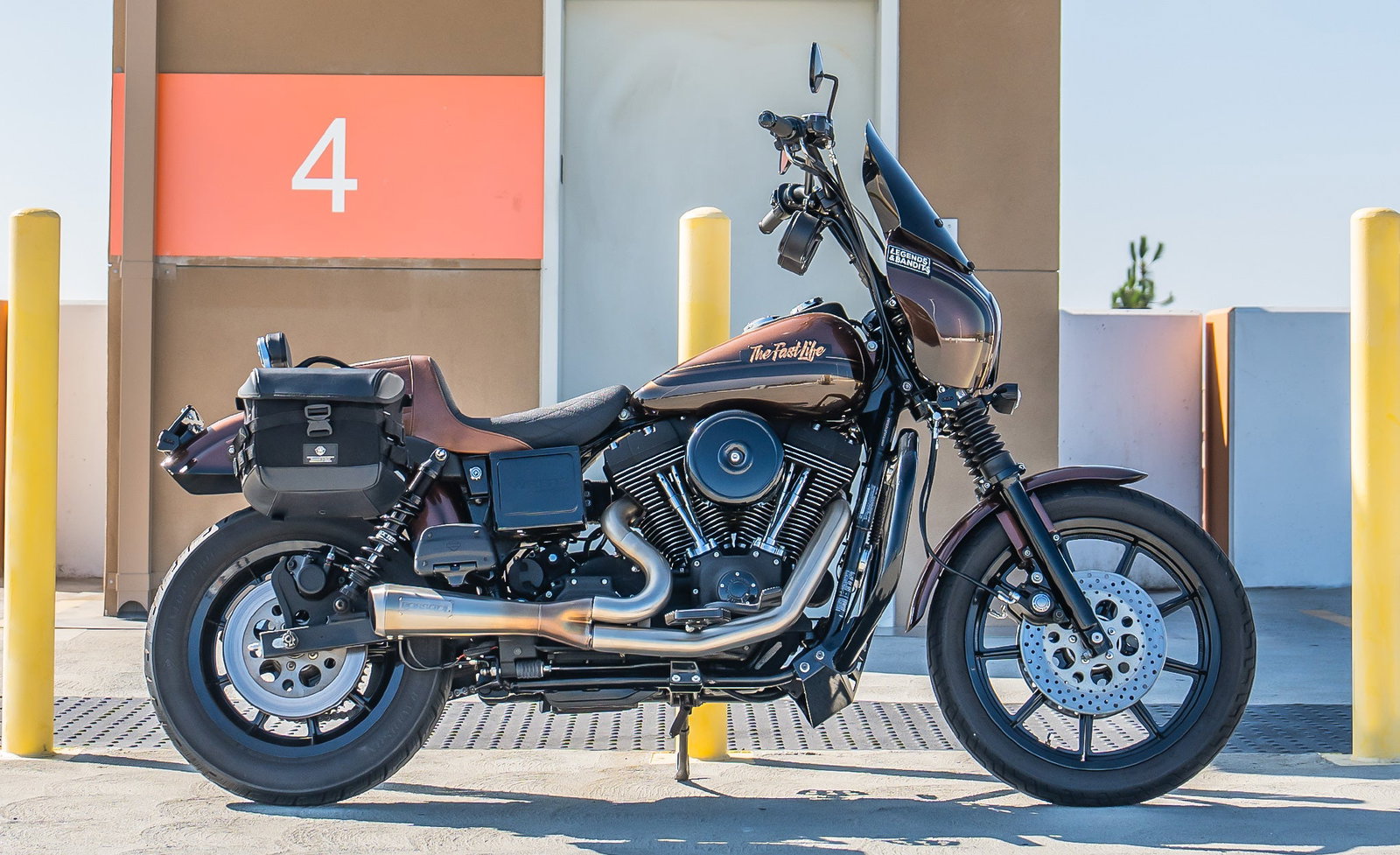10L - Incognito Quick Mount Small Solo Alforja (Right Only) para Harley Dyna Super Glide FXD/I